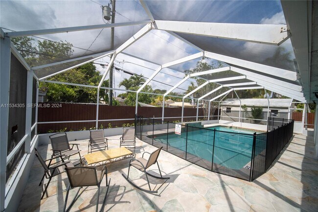 Building Photo - 10120 Nicaragua Dr