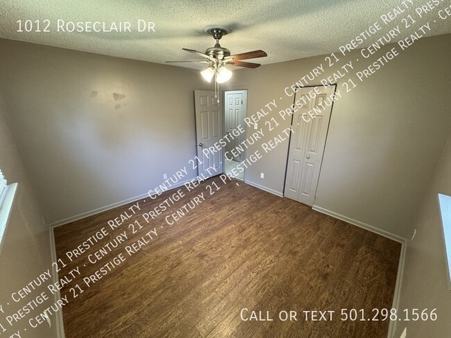 Building Photo - 1012 Roseclair Dr