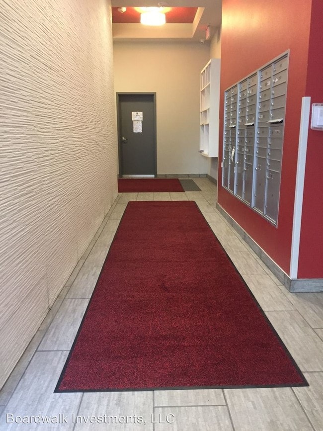 Building Photo - 313 N Frances St