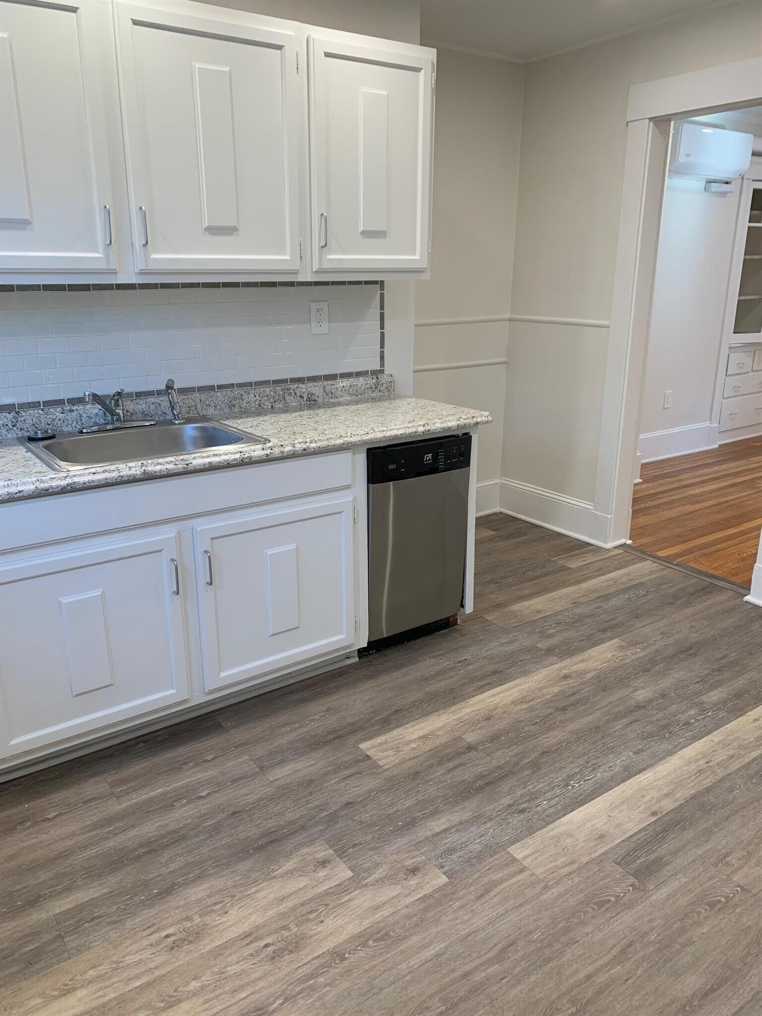 Building Photo - 25 Laurel St