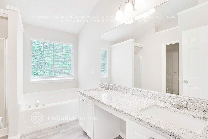 Building Photo - 7116 Springchase Way