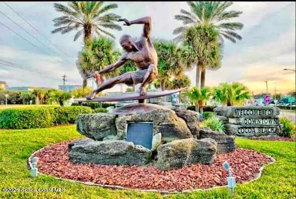 Building Photo - 1715 N Merrimac Dr