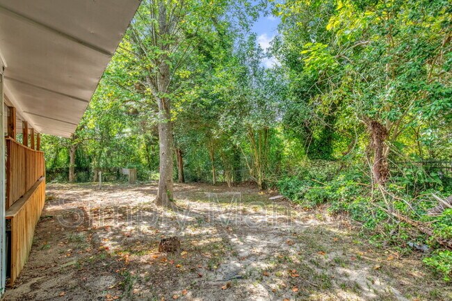 Building Photo - 808 Darlington Dr