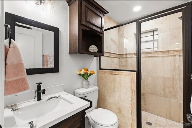 Building Photo - 21 N Loretta Lynn Dr