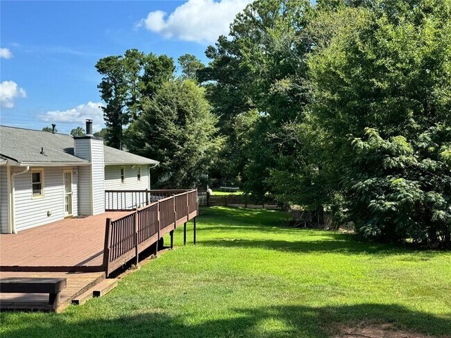 Building Photo - 803 Santa Fe Trail