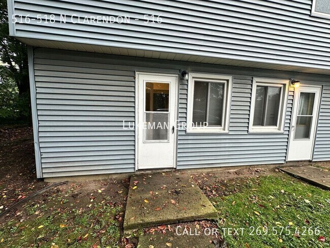 Building Photo - 516-518 N Clarendon-516