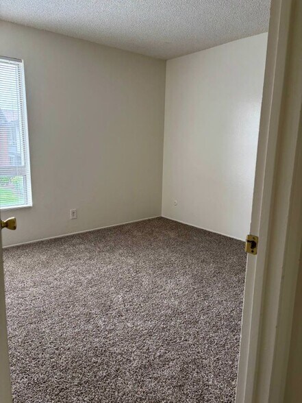Building Photo - 16578 Montego Way