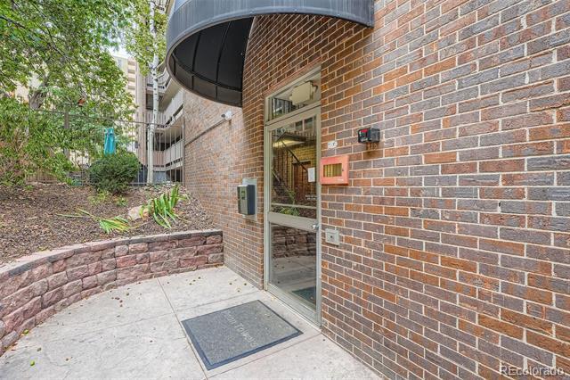 Building Photo - 1045 Pennsylvania St