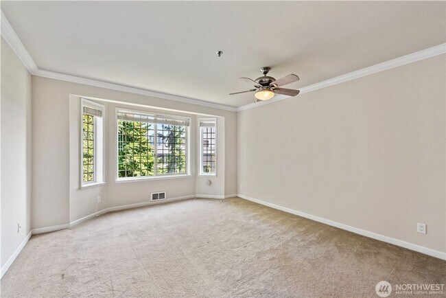 Building Photo - 2Bd/2Ba Bellevue Condo