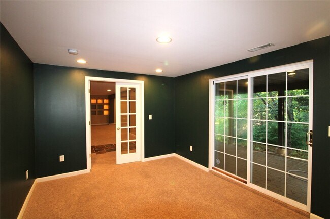 Building Photo - 1647 Wildhorse Pkwy Dr