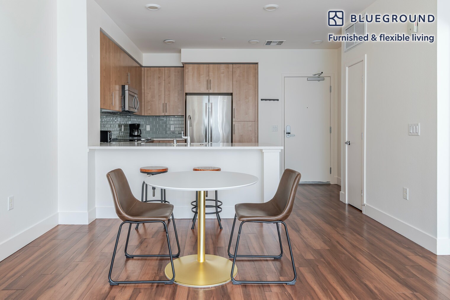 Building Photo - 388 E Evelyn Ave