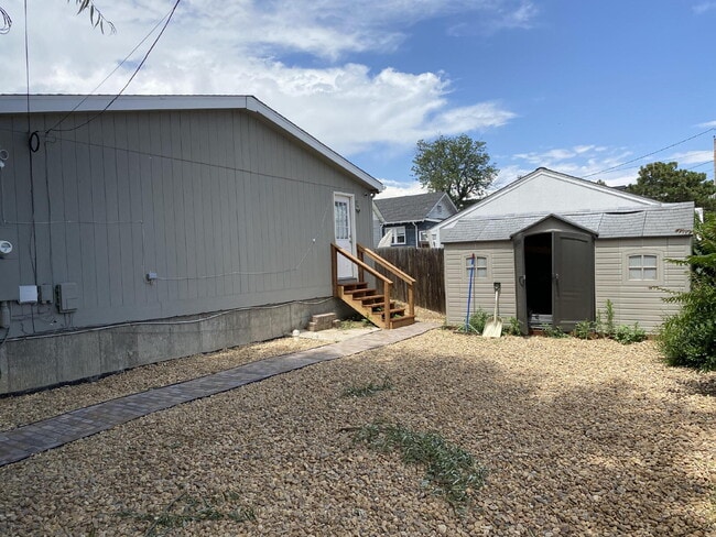 Building Photo - Available Now! "Spacious 3-Bedroom Retreat...