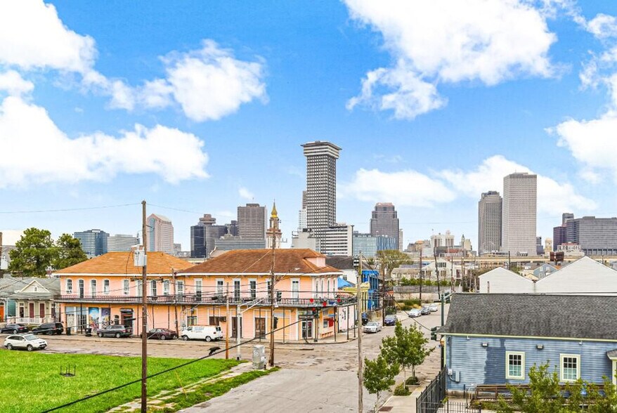 Building Photo - 1524 Baronne St