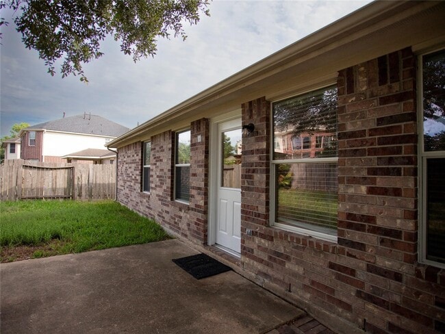 Building Photo - 16714 Mallory Bridge Dr