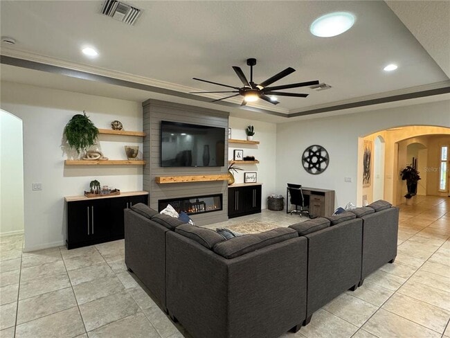 Building Photo - 6310 Anise Dr