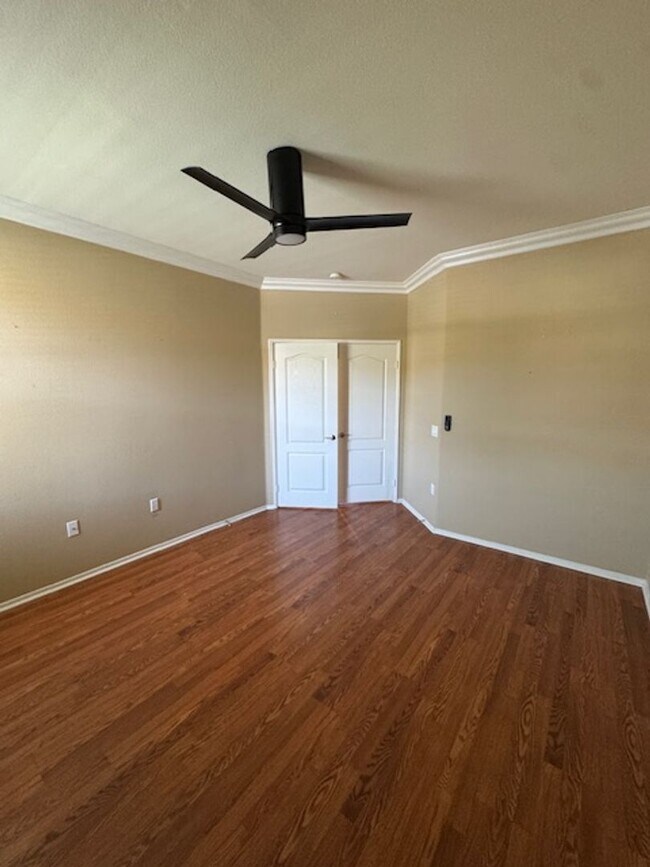 Building Photo - Experience comfort, security, and lifestyle all in one—this is 55+ living at its finest in Hemet!