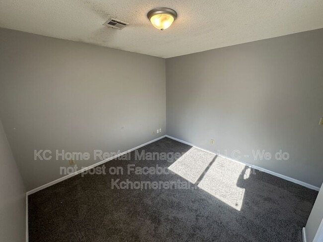 Building Photo - 4715 Switzer Rd