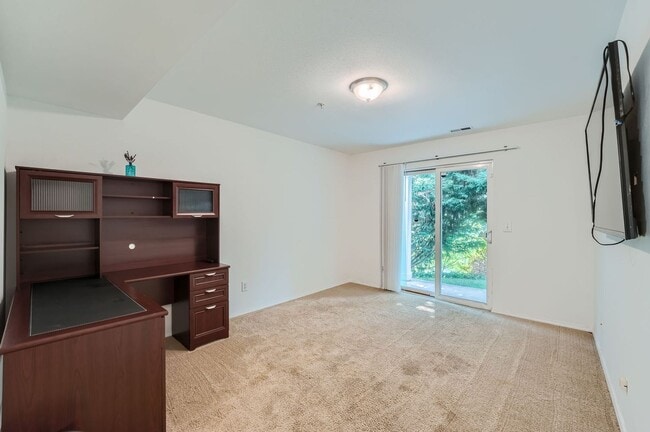 Building Photo - Ideally Located 3 Bed 3.5 Bath w/ Attached...