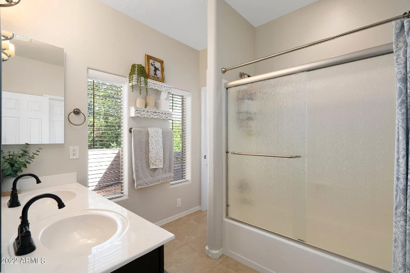 Building Photo - 7625 E San Fernando Dr