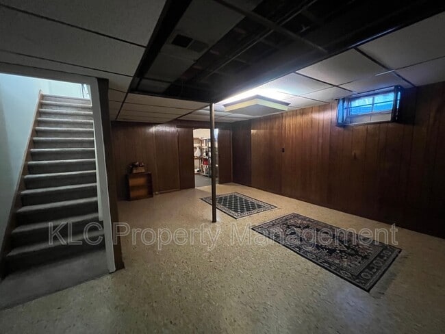 Building Photo - 2826 67th St