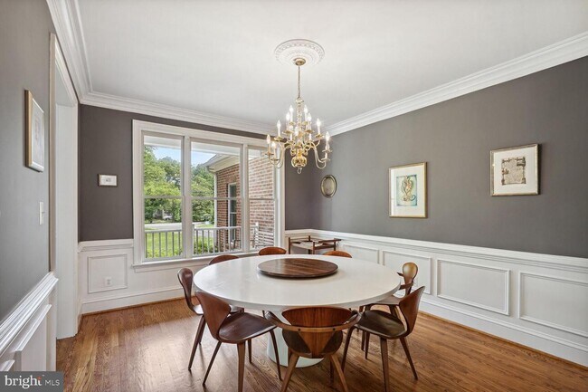 Building Photo - 5248 Clifton St