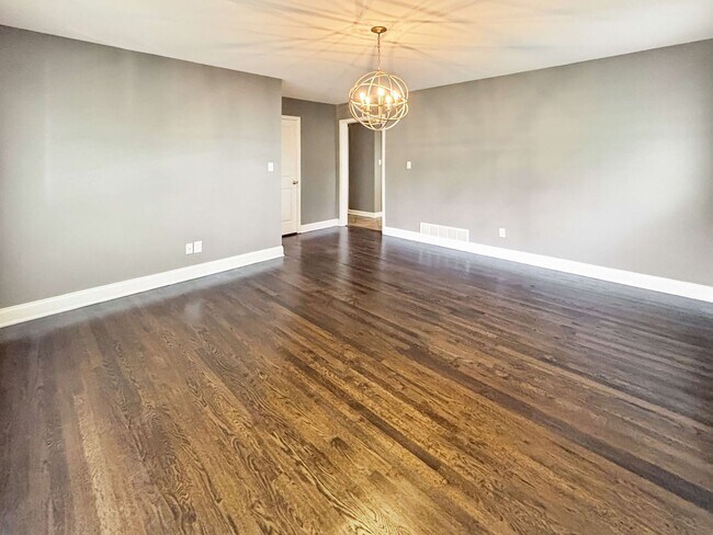 Building Photo - BEAUTIFUL Property in Marietta!