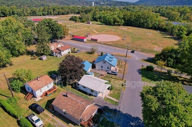 Building Photo - 12605 Valley View Ave