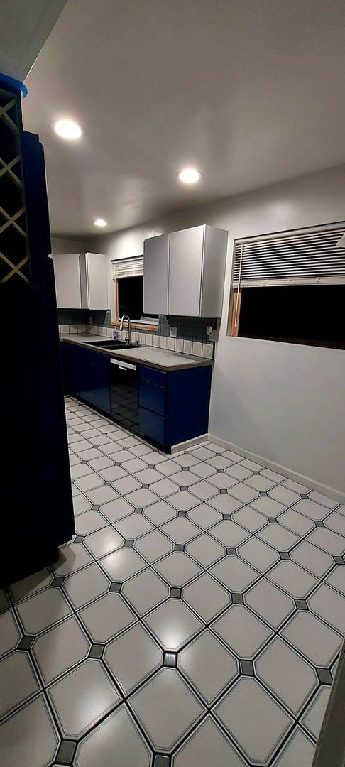 Building Photo - 3/4 mile to beach 3BR in Redondo Beach