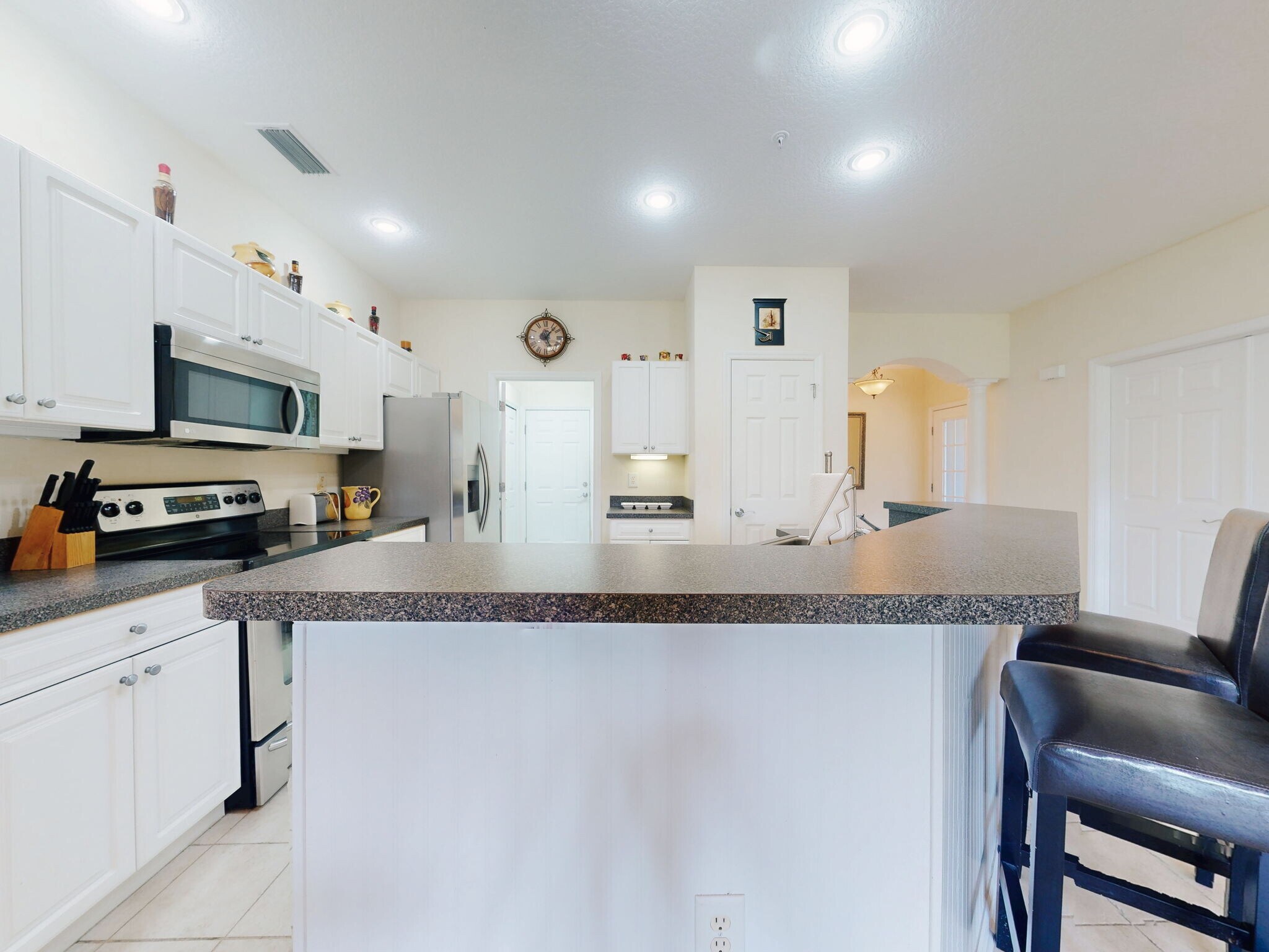 Building Photo - 1951 Turnbull Lakes Dr