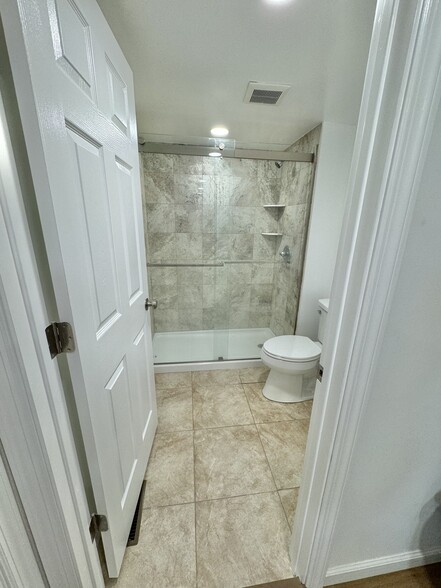 Building Photo - 36 Orchard St