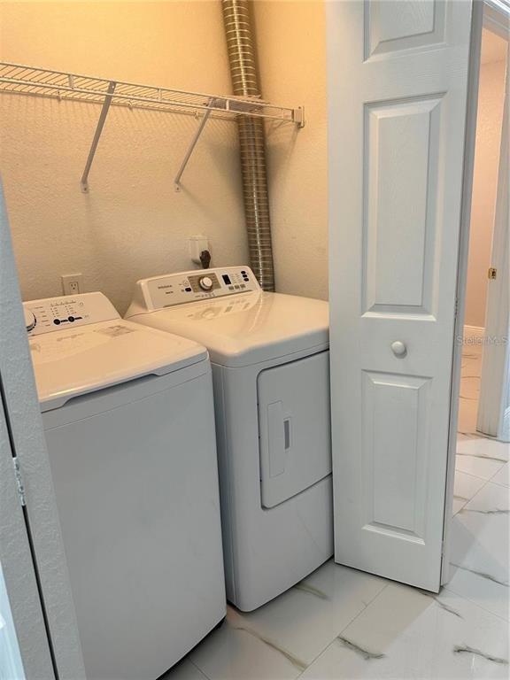 Building Photo - 7813 Lakeshore Dr