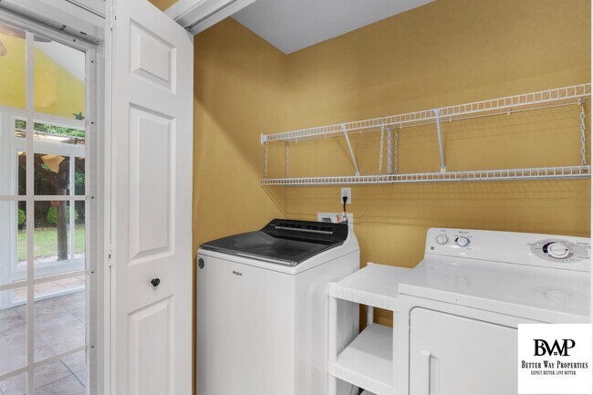Building Photo - 824 White Fawn Dr