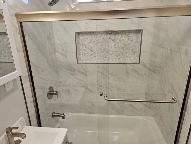 Building Photo - 3440 E 67th St