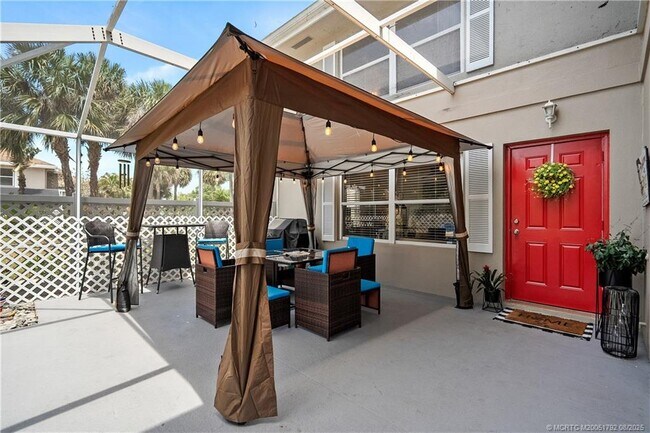 Building Photo - 3273 SW Sunset Trace Cir