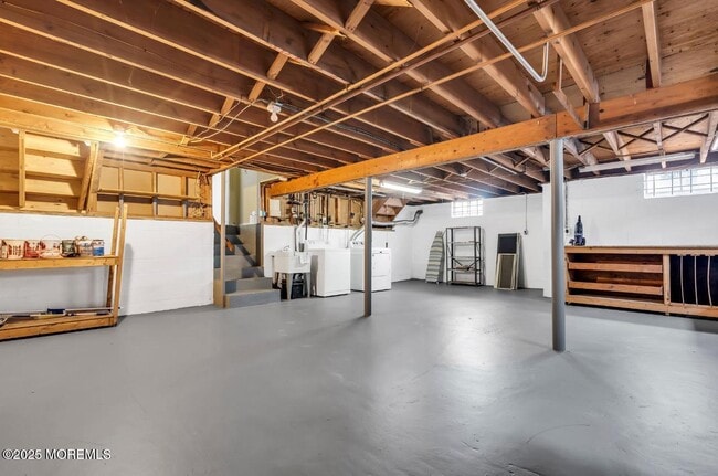 Building Photo - 869 Knight St