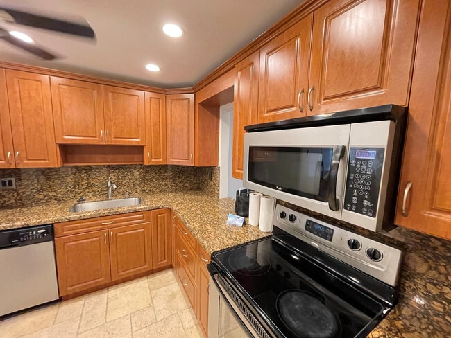 Building Photo - 8161 SW 24th Ct