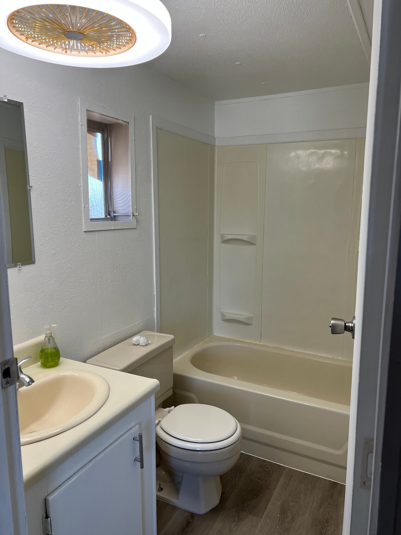 Building Photo - 4902 Ranchero Ln