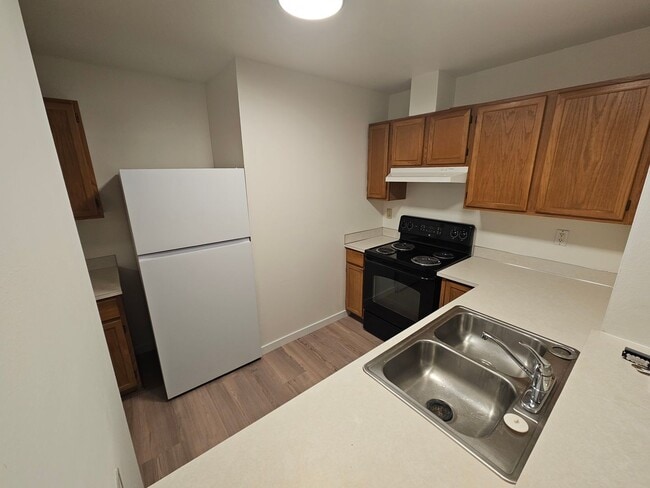 Building Photo - 1580fe