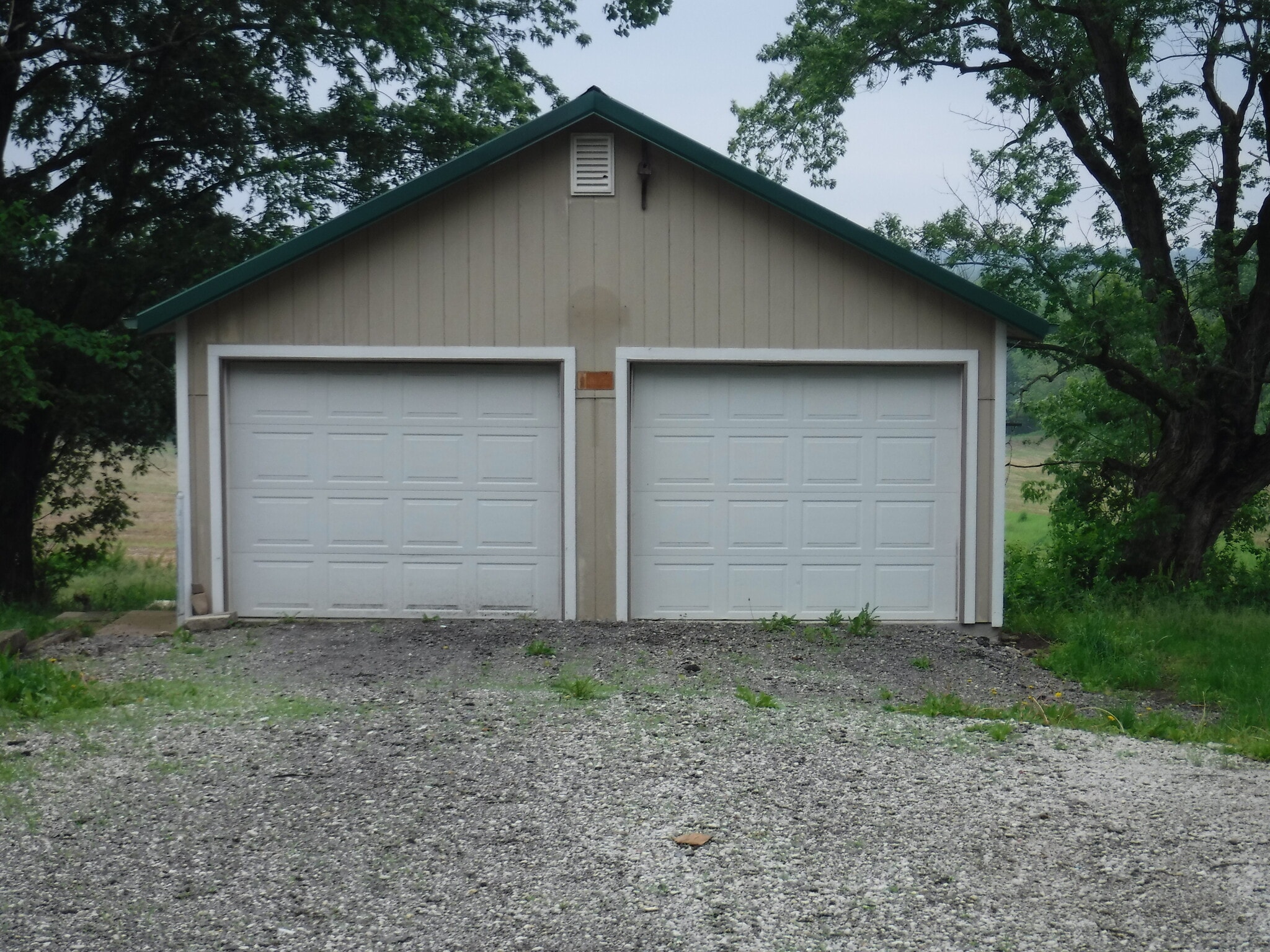 11109 SE 72 - garage - 11109 72nd Rd SE