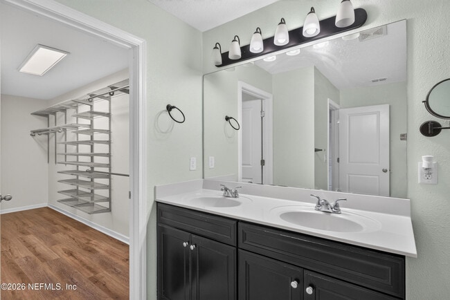 Building Photo - 9909 Patriot Ridge Dr