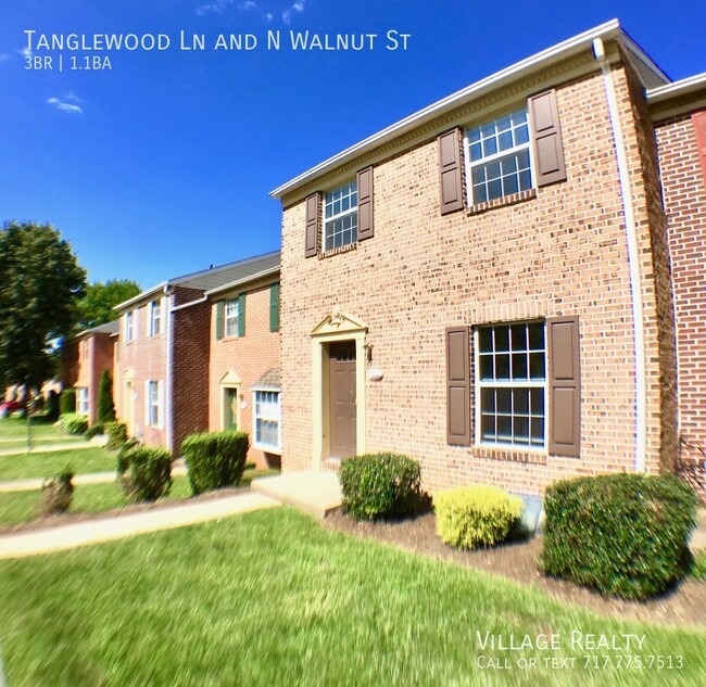 Building Photo - Spacious 3-BR Townhome in Dallastown Schoo...