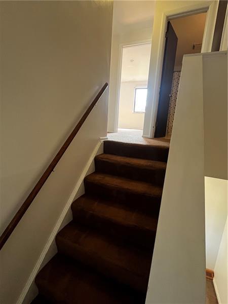 Building Photo - 121 Bellwood Ct