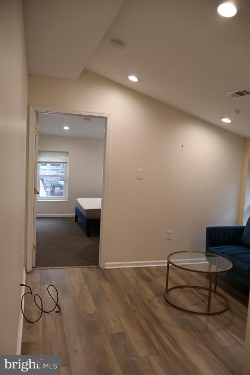 Building Photo - 33 S 19th St