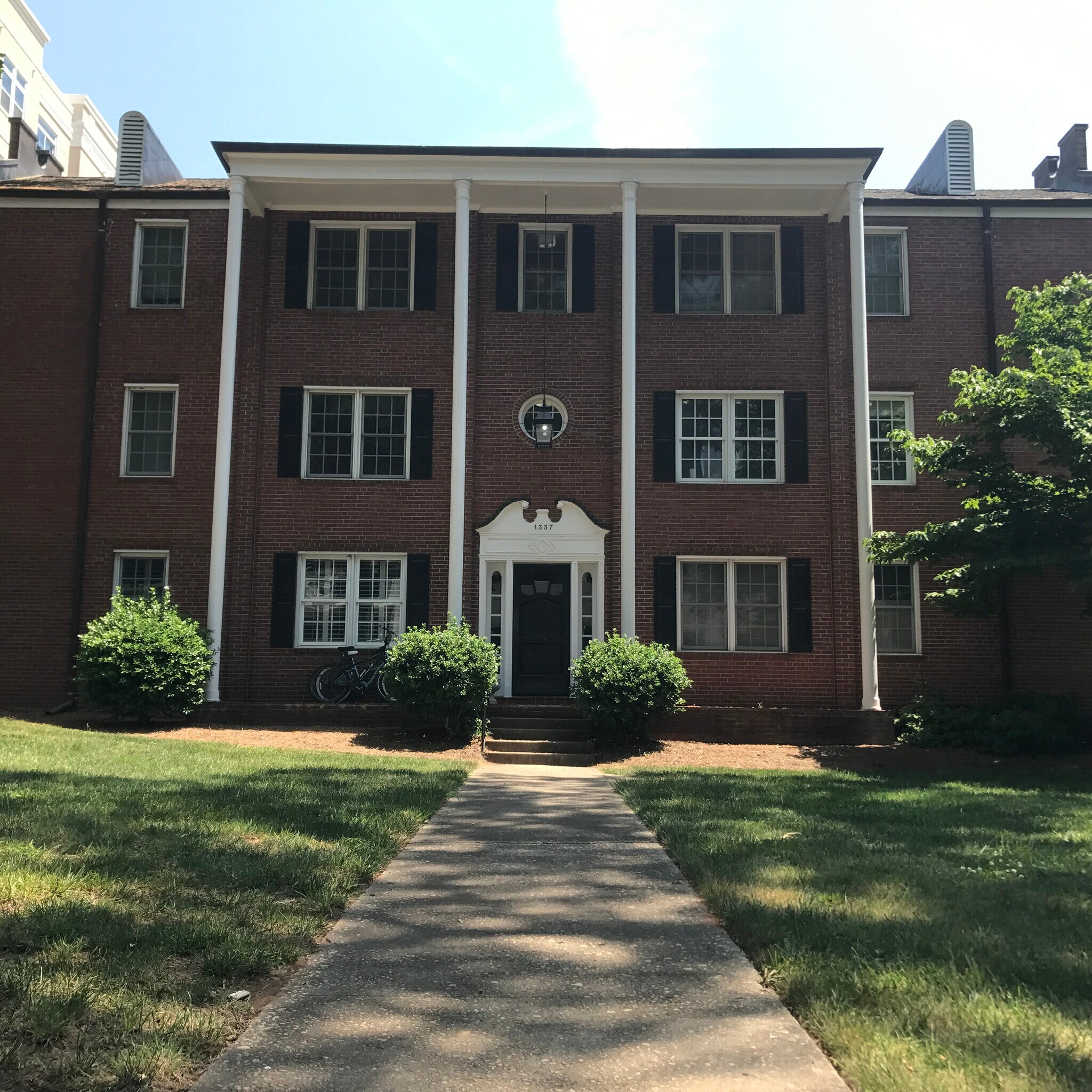 Building Photo - 1337 E. Morehead Street