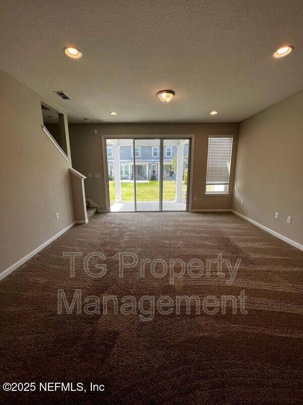 Building Photo - 497 Pine Bluff Dr