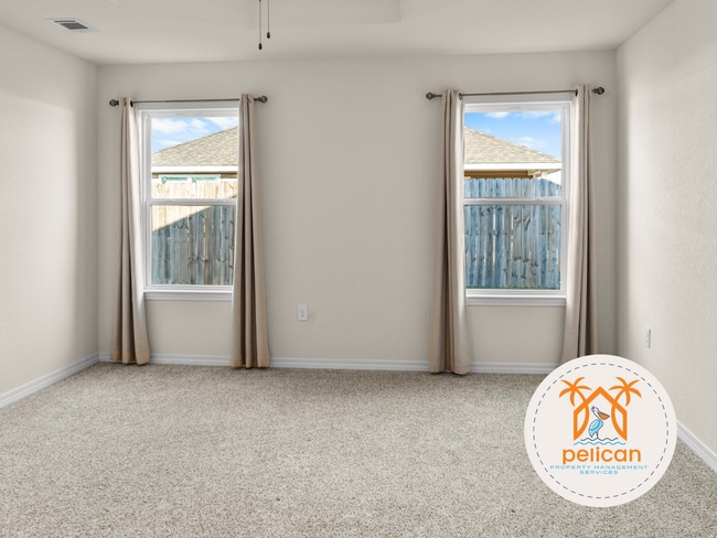 Building Photo - Move-In Ready Home in a Desirable Community