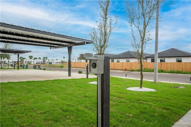 Building Photo - 31 Dragonfly St