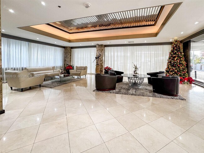 Building Photo - 8877 Collins Ave