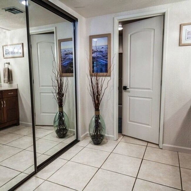 Building Photo - Stylish Palm Springs Oasis with Private Po...