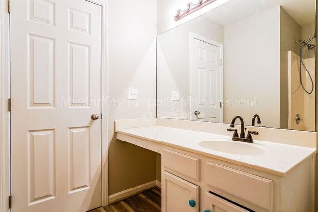 Building Photo - 1640 Extine Ln